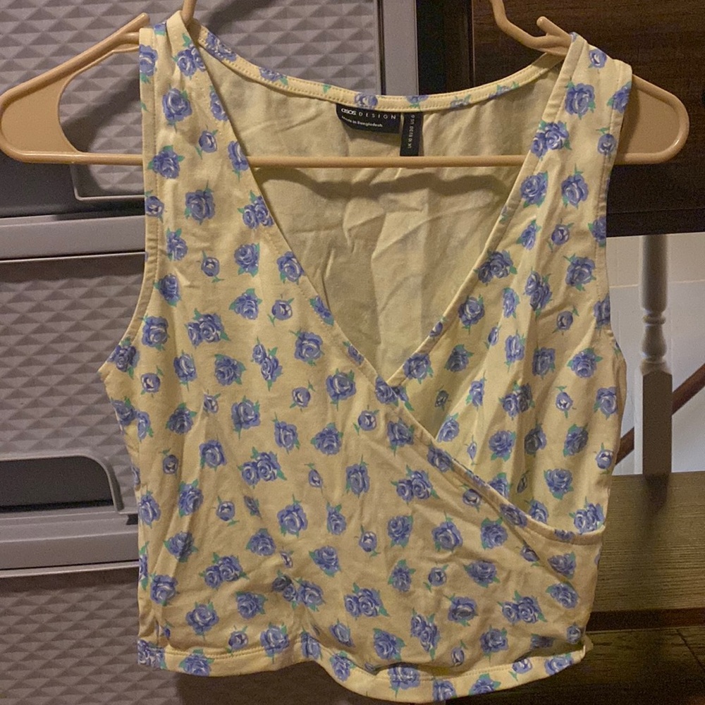 ASOS design US size 6 wrap style crop top. No tags but I have never worn.